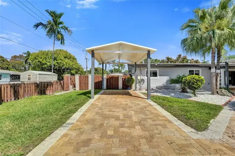 1015 S 14th Avenue Hollywood FL 33020