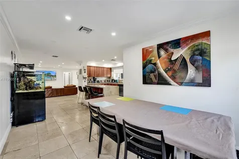 1015 S 14th Avenue Hollywood FL 33020