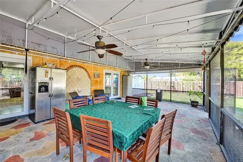 1015 S 14th Avenue Hollywood FL 33020