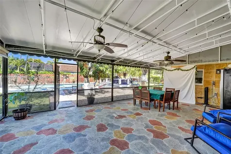 1015 S 14th Avenue Hollywood FL 33020
