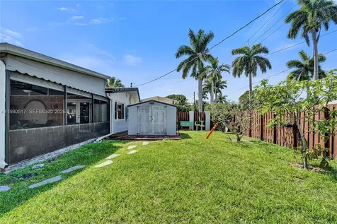 1015 S 14th Avenue Hollywood FL 33020