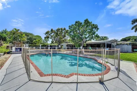 1015 S 14th Avenue Hollywood FL 33020