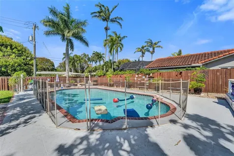 1015 S 14th Avenue Hollywood FL 33020