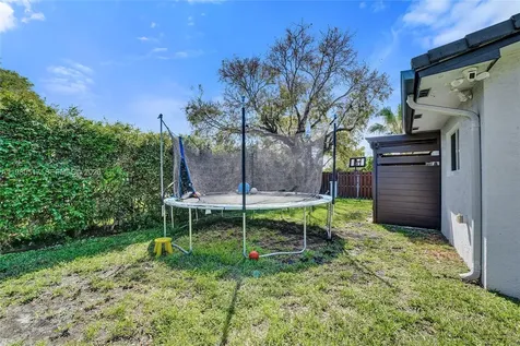 1015 S 14th Avenue Hollywood FL 33020