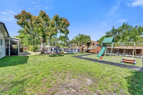 1015 S 14th Avenue Hollywood FL 33020