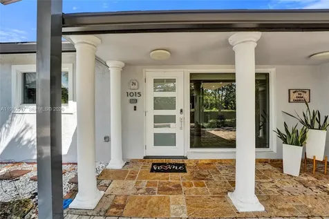 1015 S 14th Avenue Hollywood FL 33020