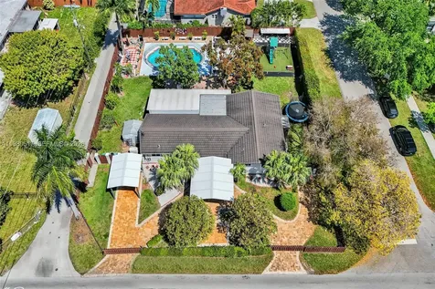 1015 S 14th Avenue Hollywood FL 33020