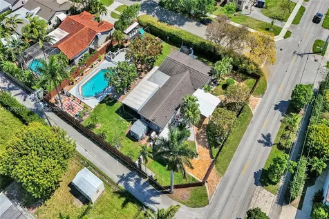 1015 S 14th Avenue Hollywood FL 33020