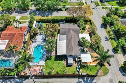 1015 S 14th Avenue Hollywood FL 33020
