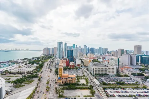 888 Biscayne Boulevard Miami FL 33132