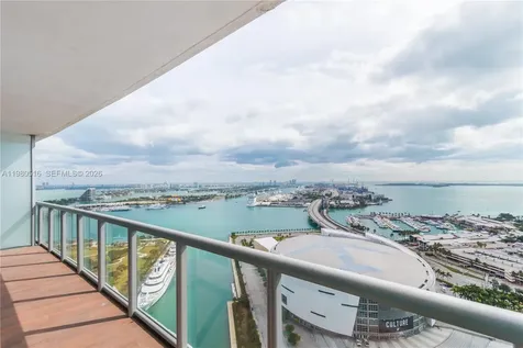 888 Biscayne Boulevard Miami FL 33132