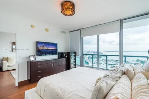 888 Biscayne Boulevard Miami FL 33132