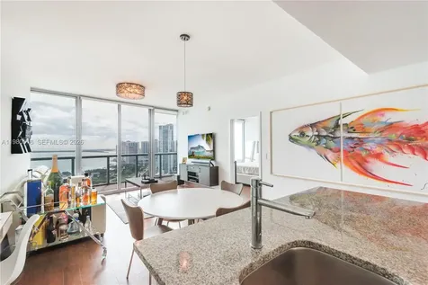 888 Biscayne Boulevard Miami FL 33132