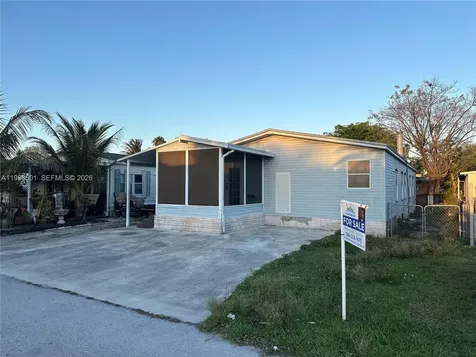 19800 SW 180th Avenue Lot 266 Miami FL 33187