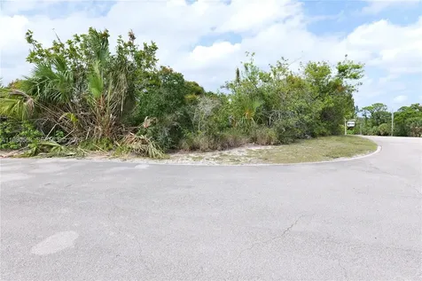9701-B SE Water Street Hobe Sound FL 33455