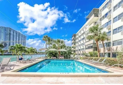 220 Kings Point Drive Sunny Isles Beach FL 33160