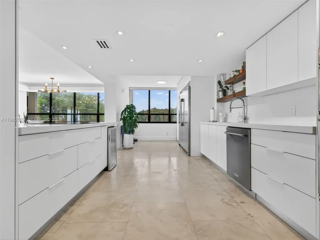 11113 Biscayne Boulevard Miami FL 33181