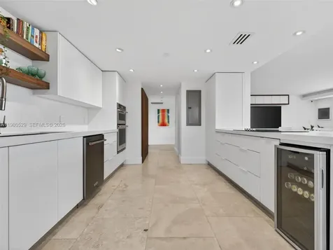 11113 Biscayne Boulevard Miami FL 33181