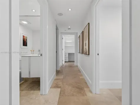 11113 Biscayne Boulevard Miami FL 33181
