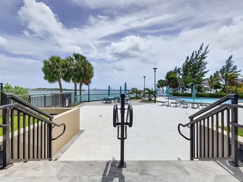 11113 Biscayne Boulevard Miami FL 33181