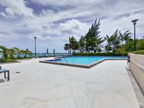 11113 Biscayne Boulevard Miami FL 33181