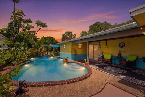 737 SW 2nd Court Hallandale Beach FL 33009