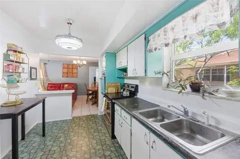737 SW 2nd Court Hallandale Beach FL 33009