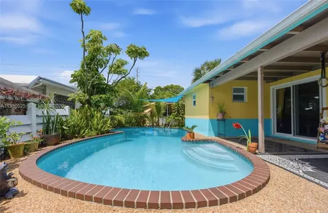 737 SW 2nd Court Hallandale Beach FL 33009