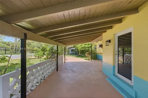 737 SW 2nd Court Hallandale Beach FL 33009