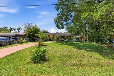 737 SW 2nd Court Hallandale Beach FL 33009