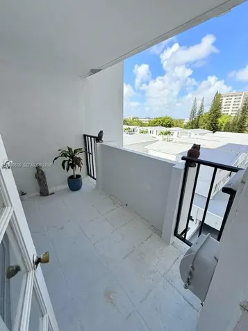 2750 NE 183rd Street Aventura FL 33160