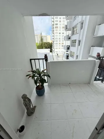 2750 NE 183rd Street Aventura FL 33160