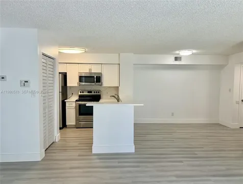640 S Park Road Hollywood FL 33021