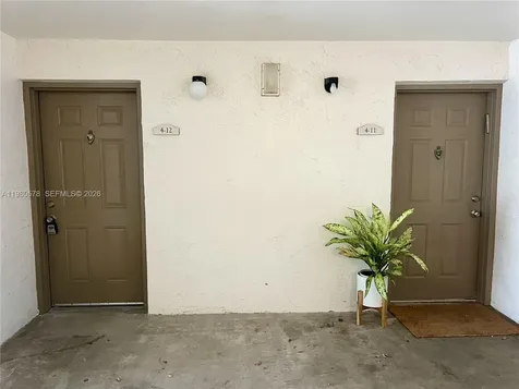 640 S Park Road Hollywood FL 33021