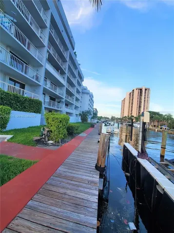 1650 NE 115th Street Miami FL 33181