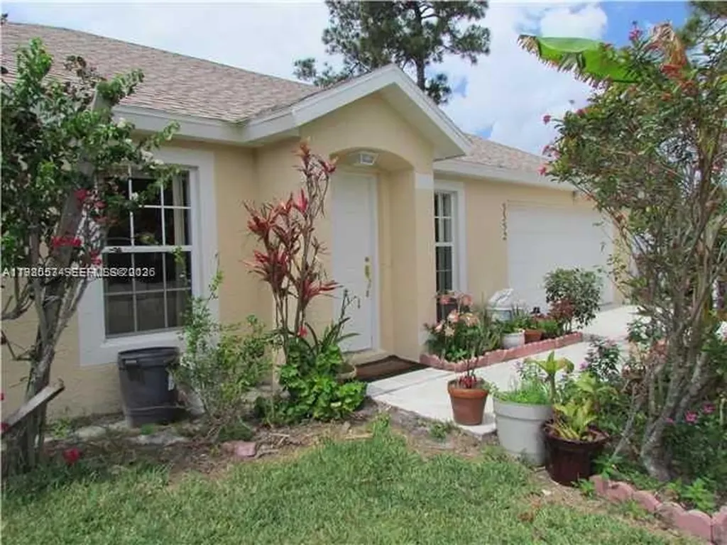3352 SW Himango Street Port St. Lucie FL 34953