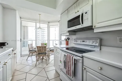 21205 Yacht Club Drive Aventura FL 33180