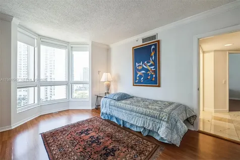 21205 Yacht Club Drive Aventura FL 33180