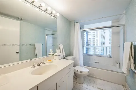 21205 Yacht Club Drive Aventura FL 33180