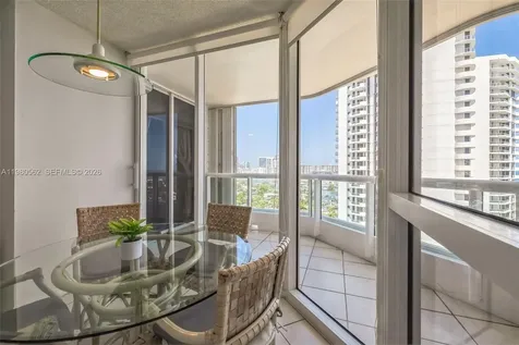 21205 Yacht Club Drive Aventura FL 33180