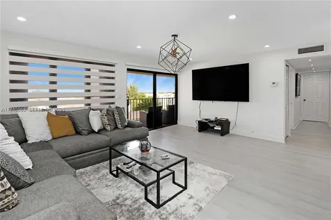 14203 SW 66th Street Miami FL 33183