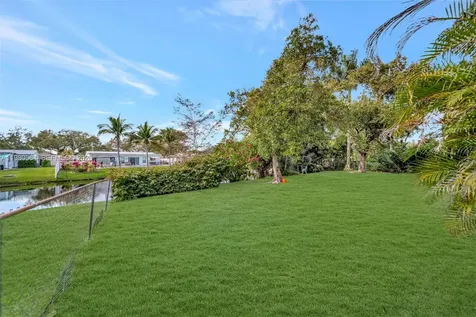 5137 SW 87th Terrace Cooper City FL 33328