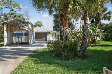 8535 SE May Terrace Hobe Sound FL 33455