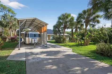 8535 SE May Terrace Hobe Sound FL 33455