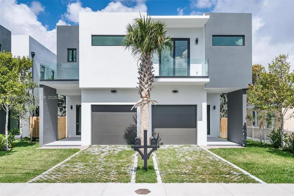 2943 SW 21st Street Miami FL 33145