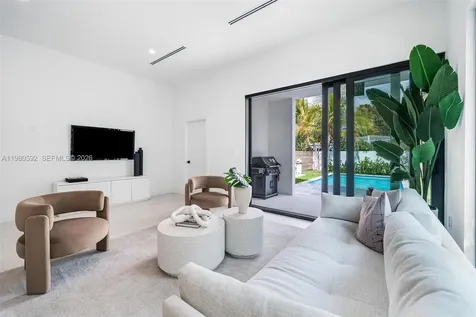 2943 SW 21st Street Miami FL 33145