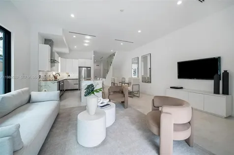 2943 SW 21st Street Miami FL 33145