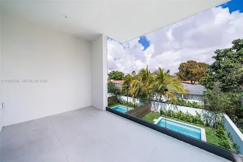 2943 SW 21st Street Miami FL 33145