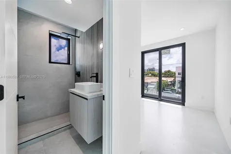 2943 SW 21st Street Miami FL 33145