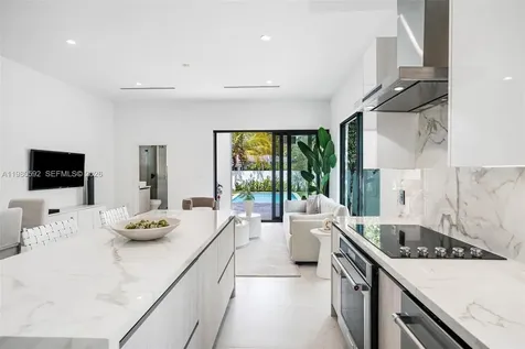 2943 SW 21st Street Miami FL 33145